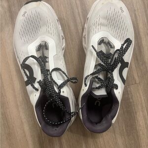 On Running Women's Shoes - White and Black